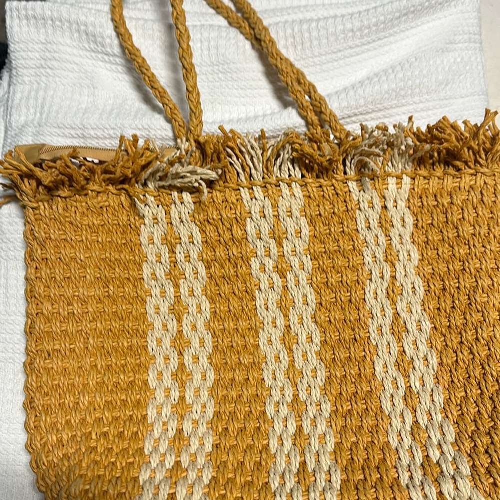 Straw tote bag